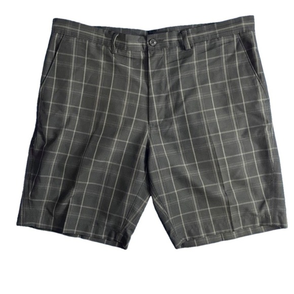 Haggar Other - ⭐️ Haggar plaid shorts- size 38